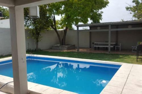 Amplia Casa Residencial En Excelente Ubicaci�n