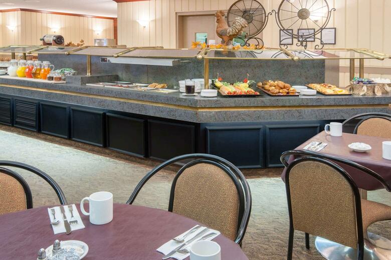 Hotel Ramada Downtown Calgary