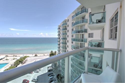 Apartamentos Hollywood Condo's