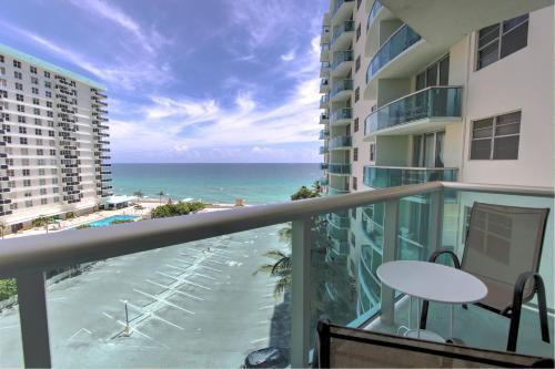 Apartamentos Hollywood Condo's