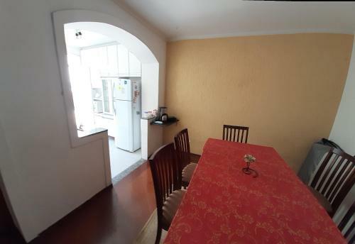 10 Pessoas" Sobrado Amplo