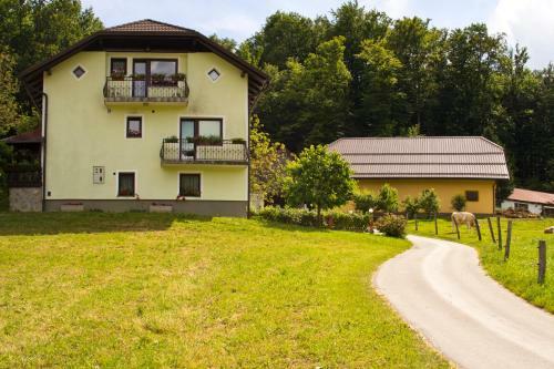 Agroturismo Tourist Farm Mraz