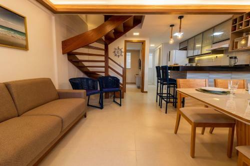 Apartamento It20 Triplex 4 Su�tes A 100m Da Praia Do Surf - Itacimirim