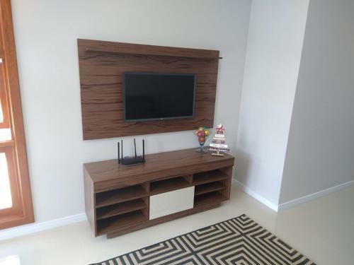 Grey House, Pr�ximo A Gramado E Ao Templo Budista