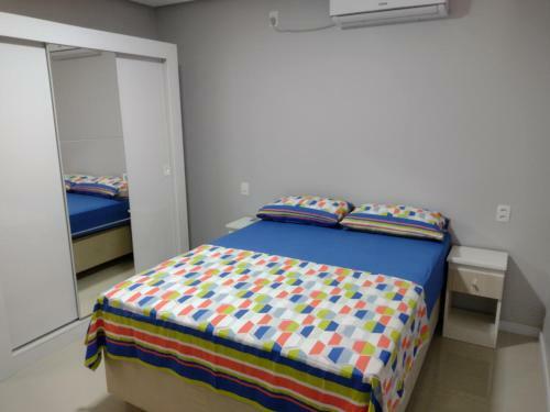 Grey House, Pr�ximo A Gramado E Ao Templo Budista