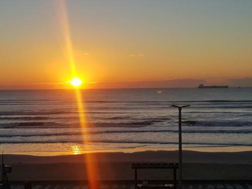 Apartamento Incr�vel Sacada A Beira Mar Apto 3q
