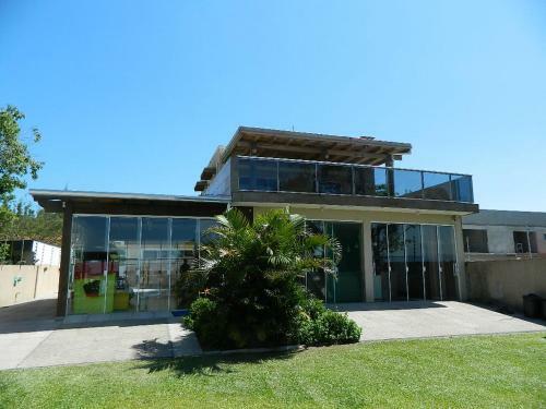 Casa Na Beira Da Lagoa Com Piscina E Rampa Para Embarca��es