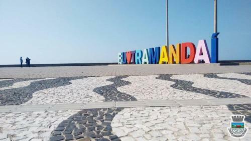 Casa Na Beira Da Lagoa Com Piscina E Rampa Para Embarca��es