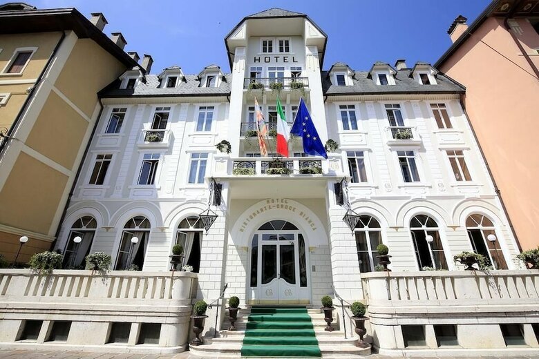 Hotel Croce Bianca