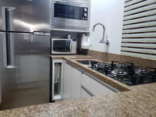 Apartamento No Alto Com Estacionamento E Wi-fi