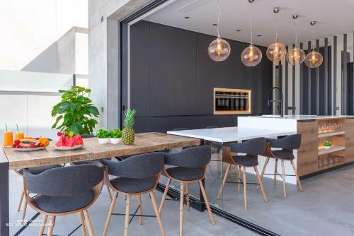 Villa Oceanic - Heated Pool, Free Car And Bikes