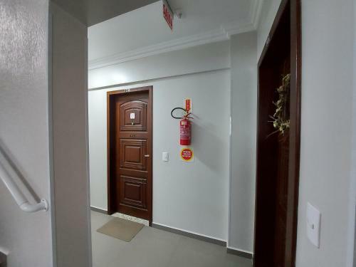 Apartamento Na Avenida Principal Com Garagem