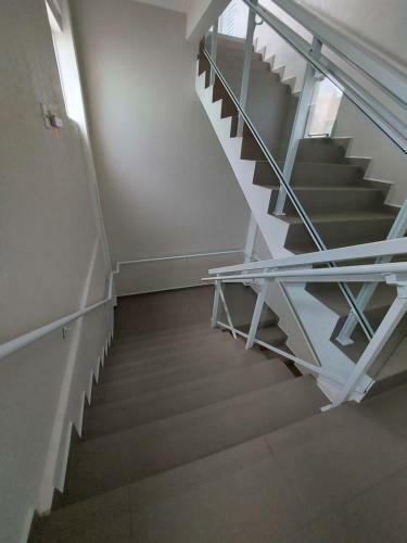 Apartamento Na Avenida Principal Com Garagem