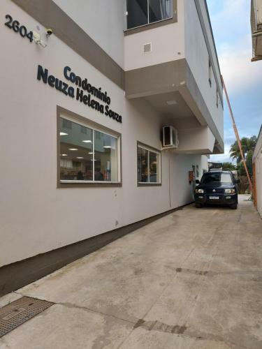 Apartamento Na Avenida Principal Com Garagem