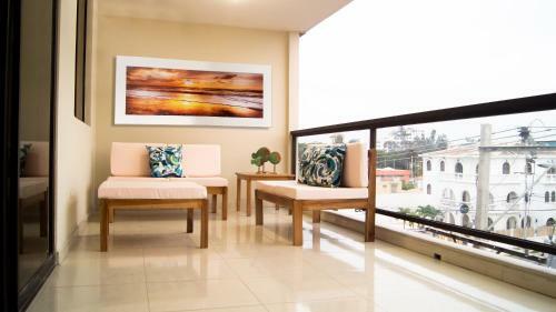 Chipipe Salinas Beachfront Apartment W/ Parking