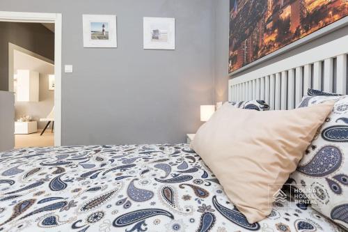 S12 � Beach Front Apartment --free Wifi-