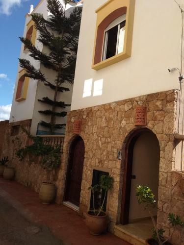 Hostal Itrane Guest House