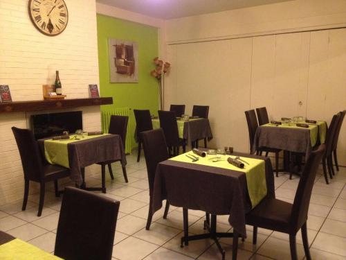 Hotel La Tour De Crecy