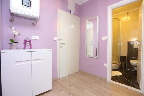 Apartments With A Parking Space Makarska - 15841