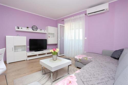 Apartments With A Parking Space Makarska - 15841