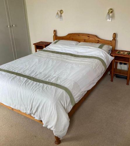 Entire Three Bed House Near Budleigh Beach
