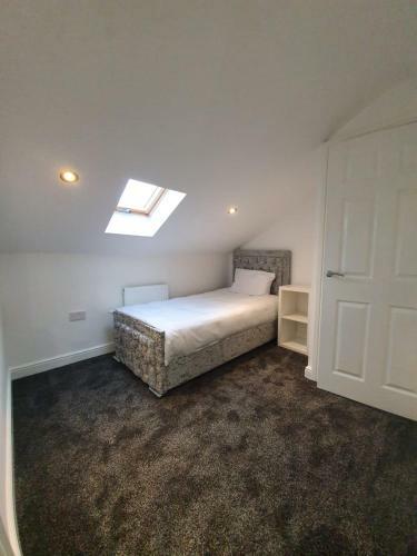 Hostal Fantastic Brand New Rooms
