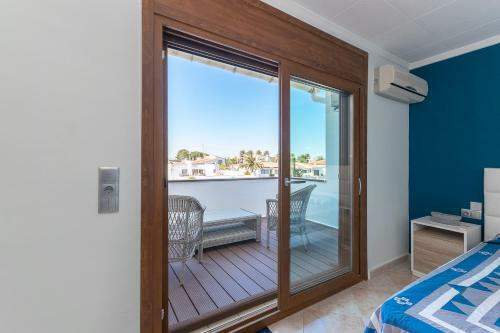 Casa Con Vista Al Canal