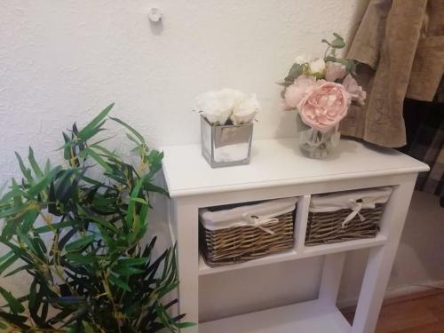 Single Bedroom In A Cozy Maisonette - Bushey
