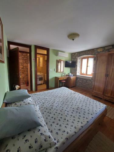 Hostal Guest House Paola