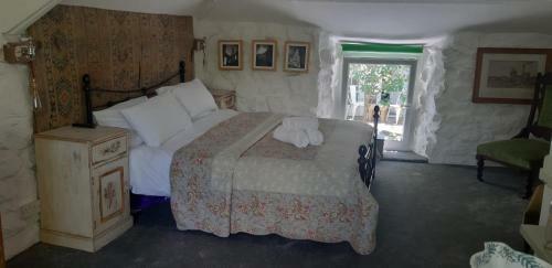 Cozy Carbence Cottage