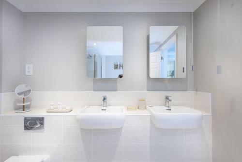 Ivory, Carbis Beach Apartments