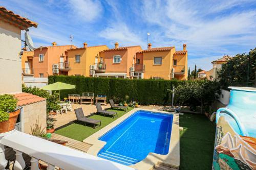Villa Fenoy Only Families