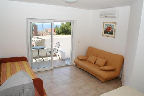Apartments By The Sea Bilo, Primosten - 3090