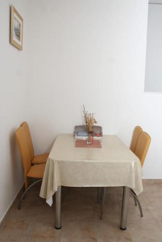 Apartments By The Sea Bilo, Primosten - 3090