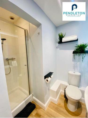 2 Bed Apartment For Leisure & Business