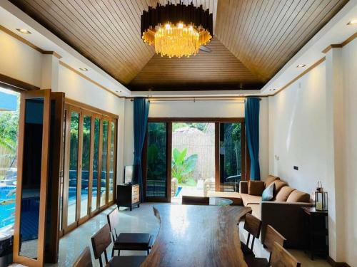 5 Bedroom Private Pool Villa