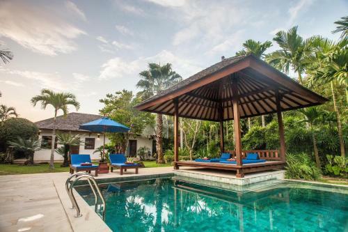 Baan Pinya Chic Three Bedroom Pool Villa