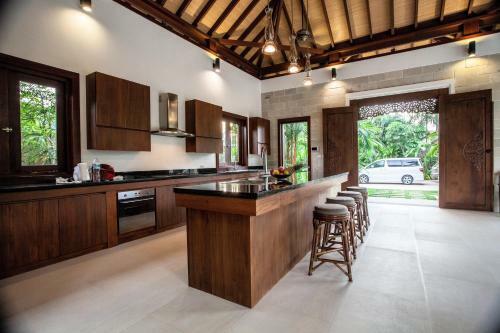 Baan Pinya Chic Three Bedroom Pool Villa