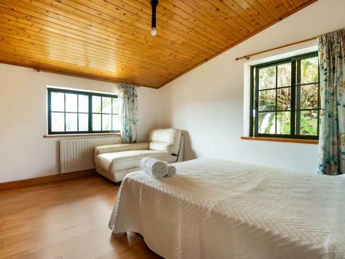 Spacious Holiday Home In Santiago De Compostela With Pool