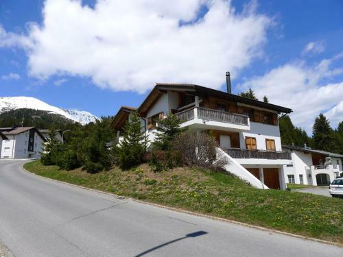 Apartment Tgesa Sartons