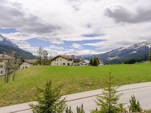 Apartment Tgesa Sartons