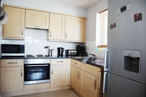 Quiet Space Next To Gatwick Airport And Town Centre