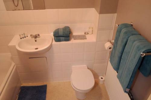 Quiet Space Next To Gatwick Airport And Town Centre