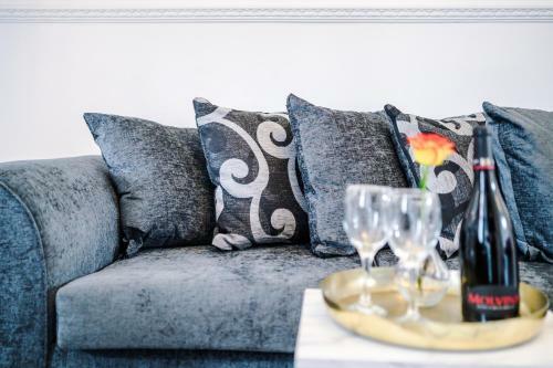 Harley House - Spacious Home With Free Netflix & Parking By Rocketbnb