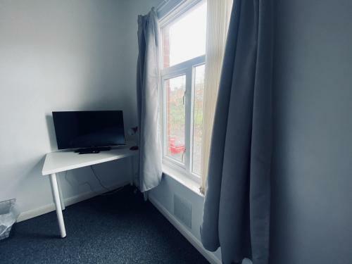Apartamento Spacious 4 Double Bedroom Home - Coventry Centre
