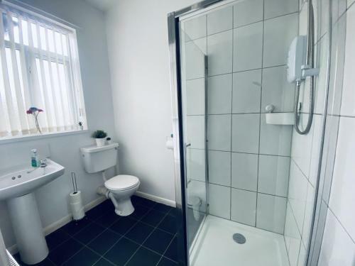 Apartamento Spacious 4 Double Bedroom Home - Coventry Centre