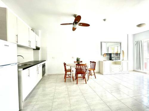 Bonito Apartamento En Playa Paraiso, Tenerife Sur