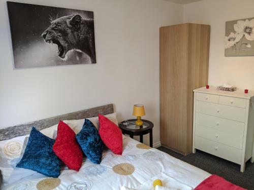 Mbiz Apartment - En-suite With Allocated Parking