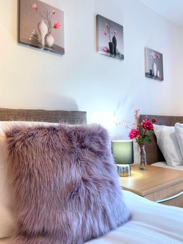 Mbiz Apartment - En-suite With Allocated Parking