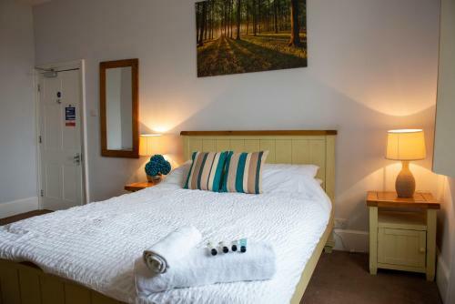 La Siesta At The Vale Hotel